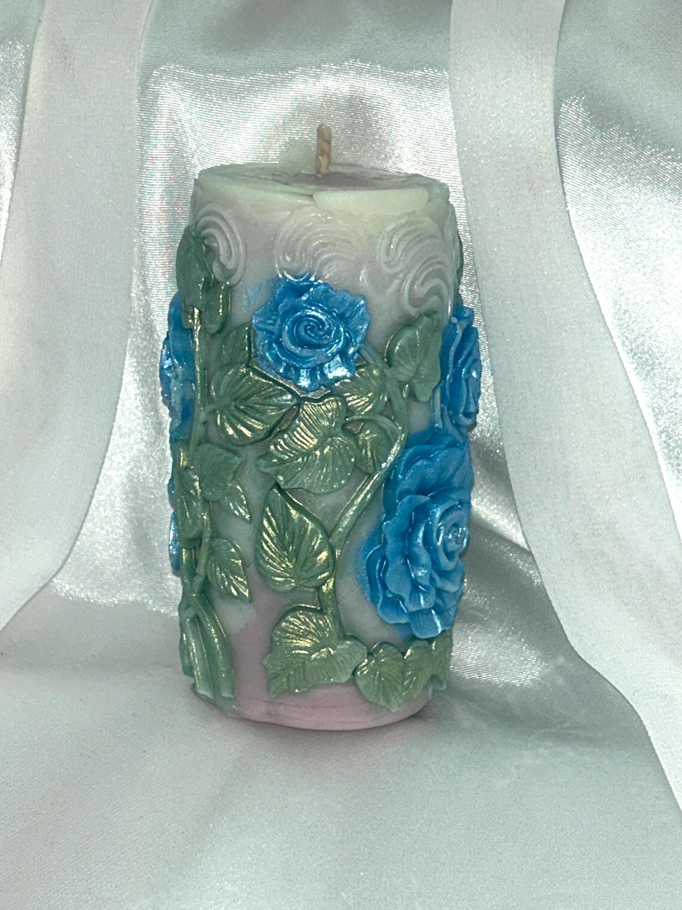 Peaking Meadow Candle 3D crowned Whimsical White and Moss Green meadow leaves 2pc set!
