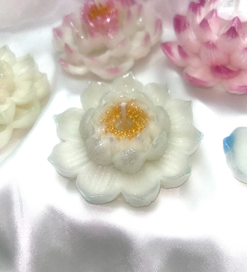 3D Lotus Candle, 5 piece set in Whimsical White Frosted Petal Tips
