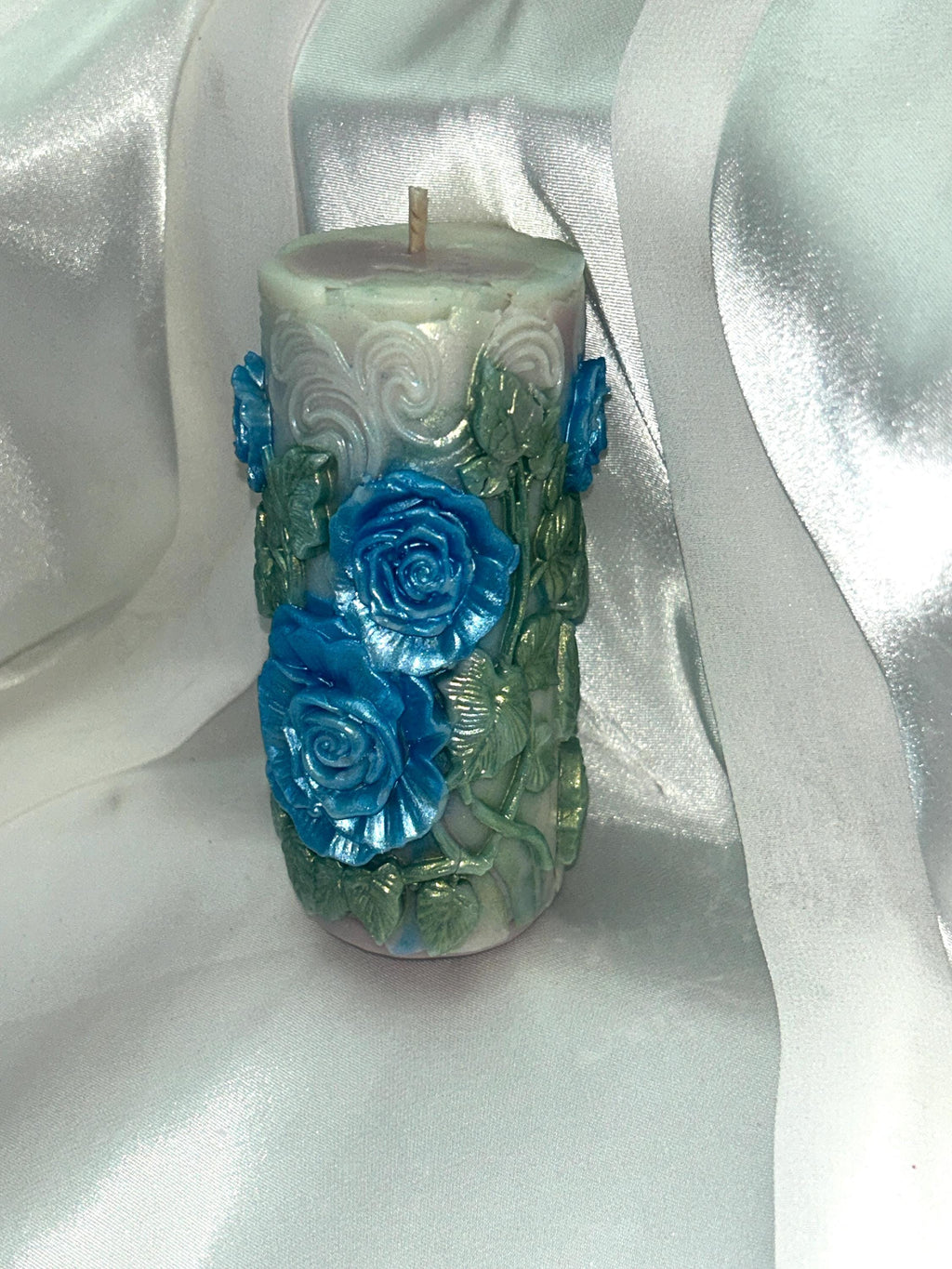 Peaking Meadow Candle 3D crowned Whimsical White and Moss Green meadow leaves 2pc set!