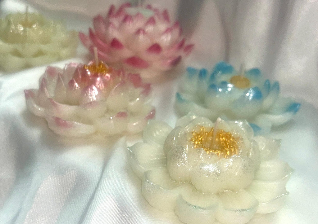 3D Lotus Candle, 5 piece set in Whimsical White Frosted Petal Tips