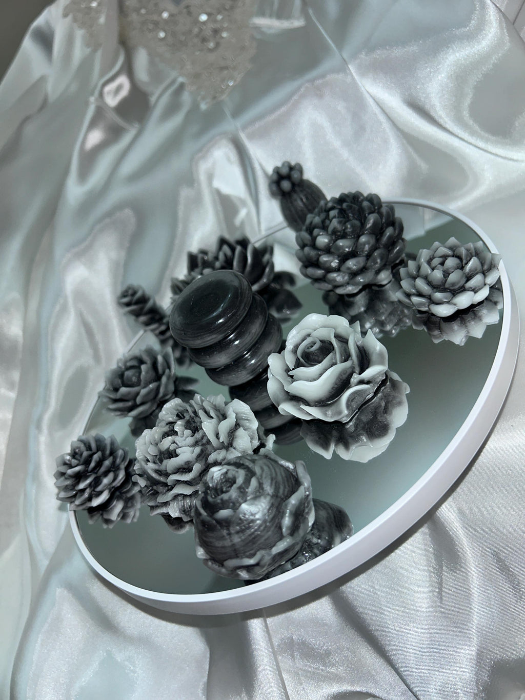 Dark Floral Wax Melts, Eucalyptus Scented, 13 pc Set