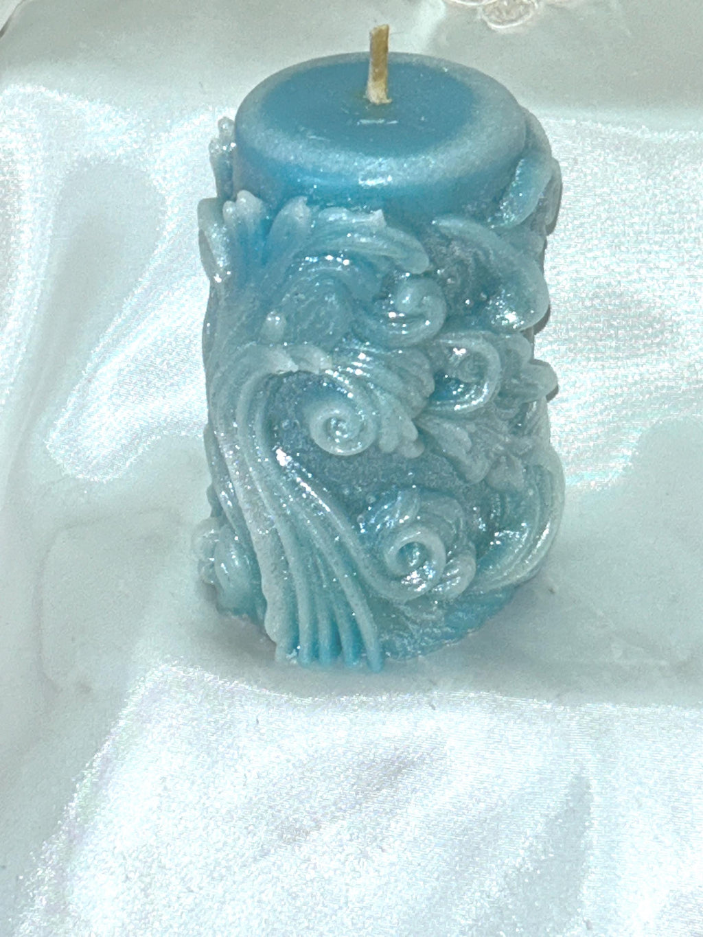 Whimsical Swirls Candles, 3D Crown Frosted Moldings, 2pc set!
