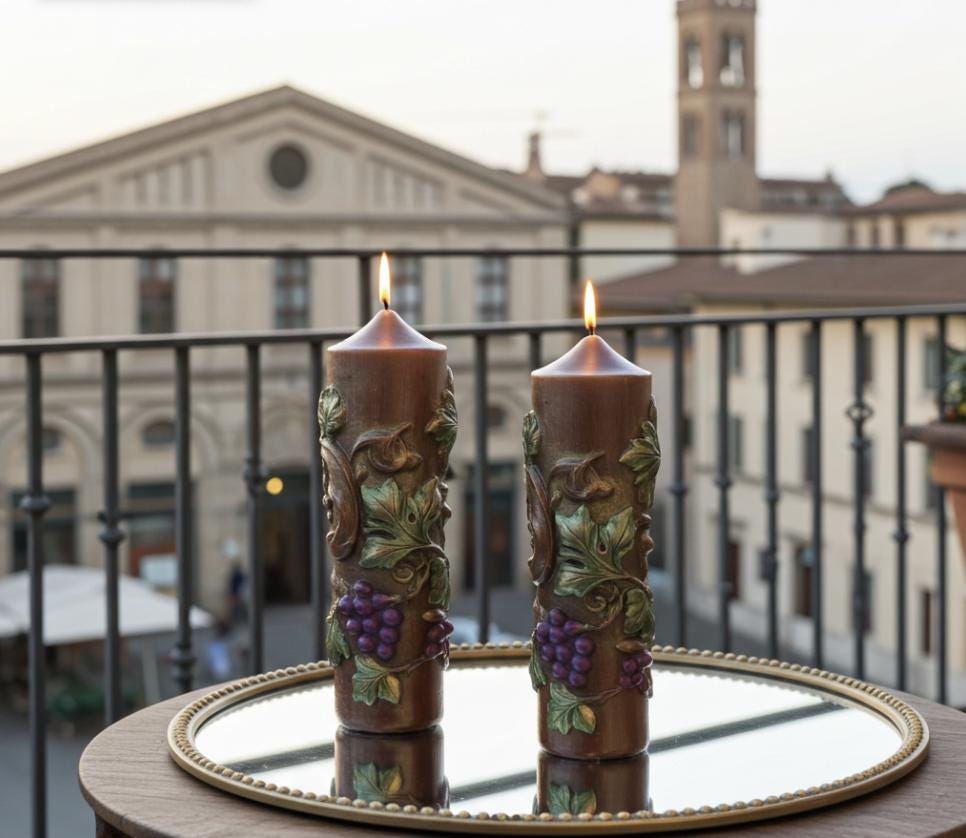 La Dolce Vita Candles in Il Vino Rosso, 3D Crowned Grapevine Moldings, 2pc set!