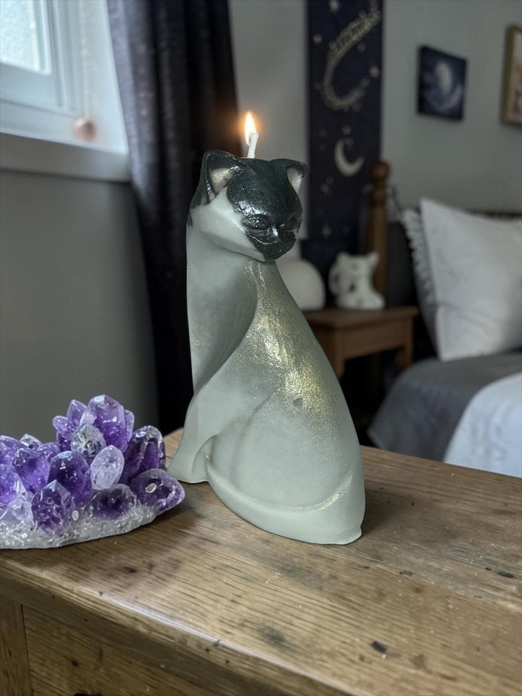 Siamese Cat Candle – Seal Point Wax Figurine, Mica Powder Dye Home Decor