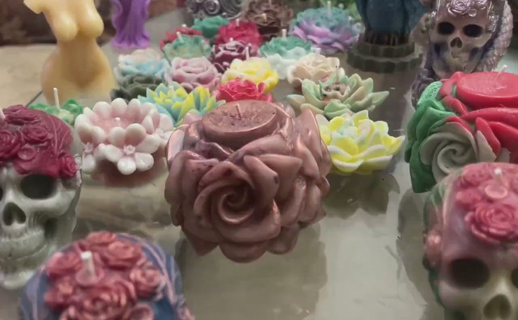 Skull N Roses Candle in Rustic Black 2pc set!